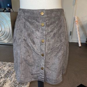 BRAND NEW She + Sky gray suede skirt with gold buttons Womens M